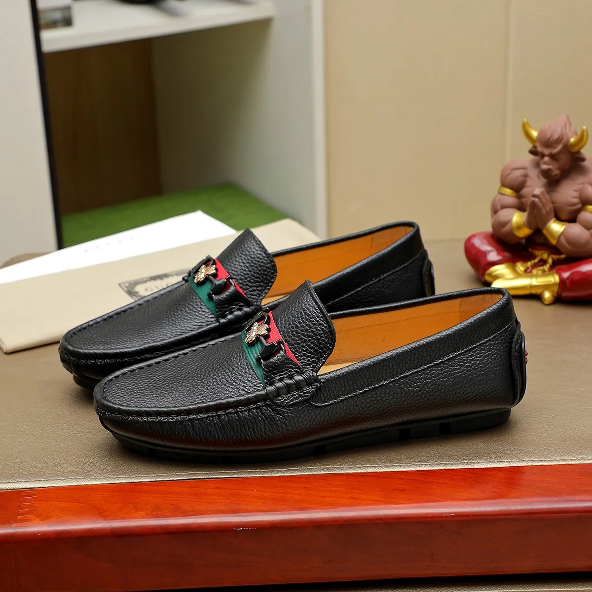 Men's shoes 💰360💰💰GUCCI Gucci official website synchronizes the latest model 🛃The upper is made of imported cowhide, 🐷leather lining, rubber outsole, 🎩🎩top-notch handcrafted workmanship with fine stitches and threads🔍definitely satisfy those perfectionist men who pursue high luxury quality 👏 Colors available! Code number 38-45 Large quantity in stock
